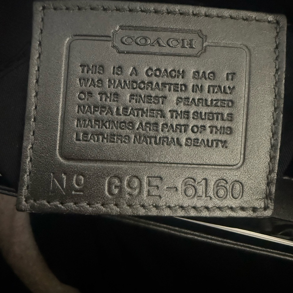 Coach Vintage 1999 Italian Nappa Leather Silver Clutch Shoulder Bag  RARE - Picture 7 of 11